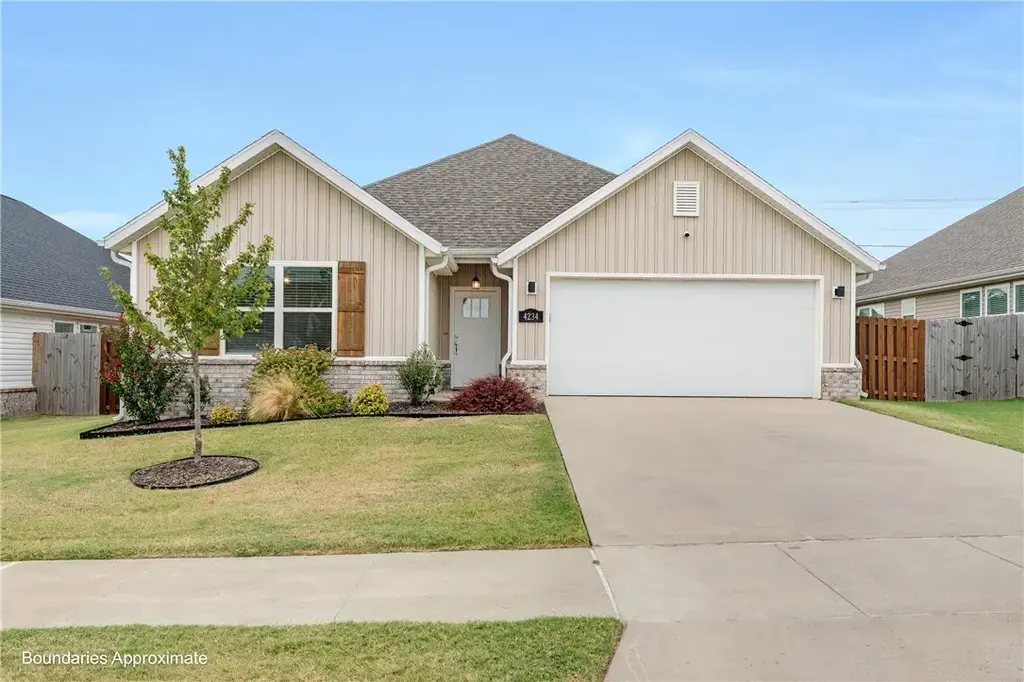4234 W Buckaroo Street, Fayetteville