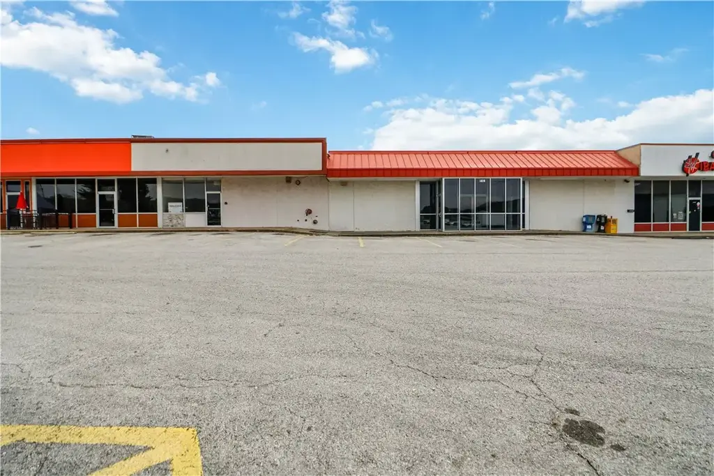 2167 W Martin Luther King Jr Boulevard, Fayetteville