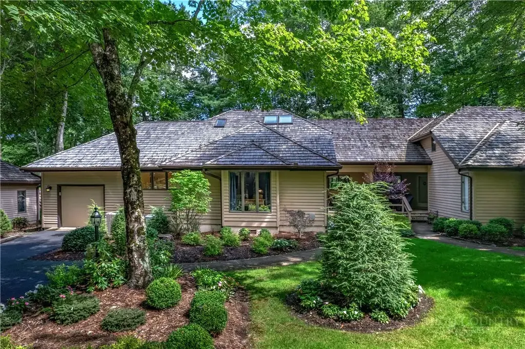 870 Clubhouse Drive # B2, Banner Elk