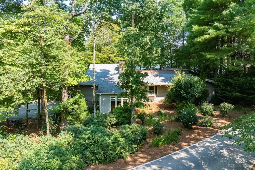 73 Lake Point Drive, Lake Toxaway