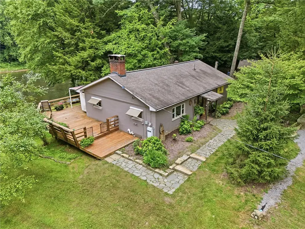 2835 Gravel Lick Road , Leeper