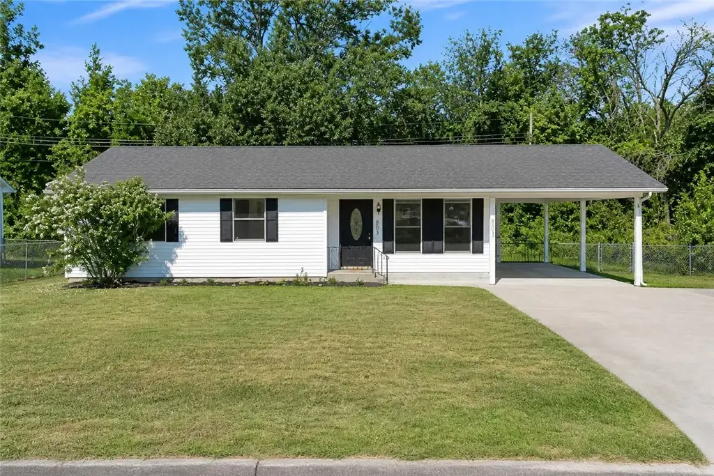 803 4th Avenue, Gravette