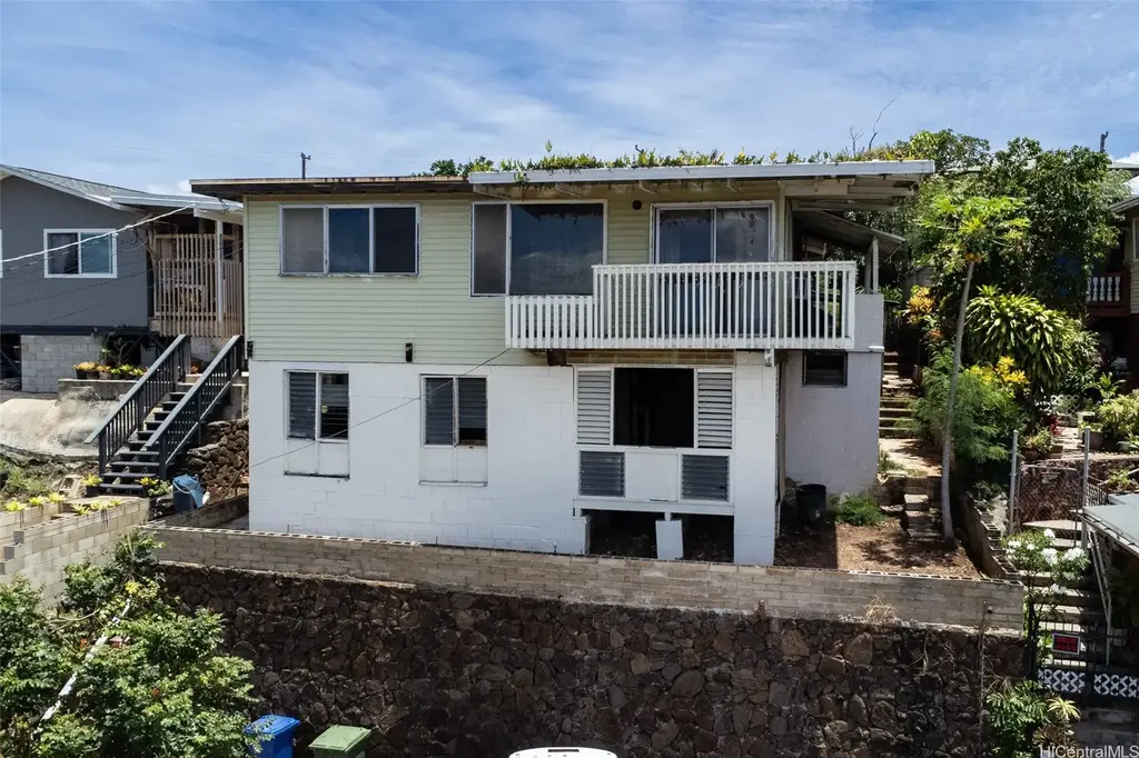 1347 Wanaka Street, Honolulu