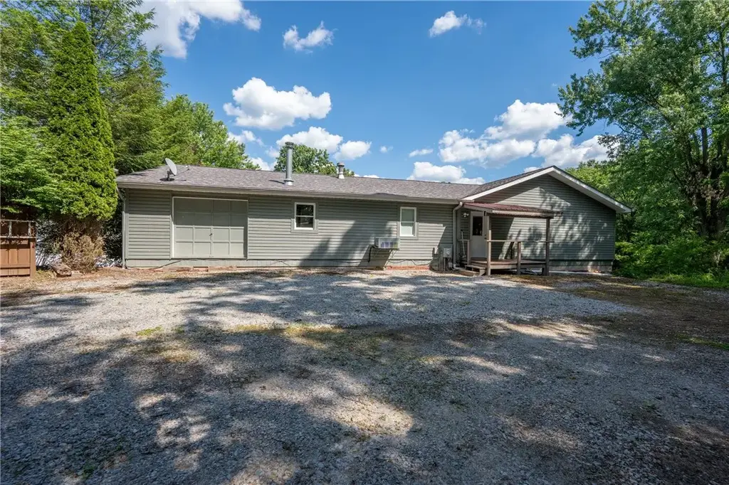226 Antique Lane , Unity 