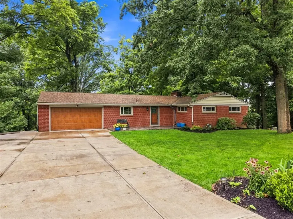 1557 Kuhlview Drive, Franklin Park