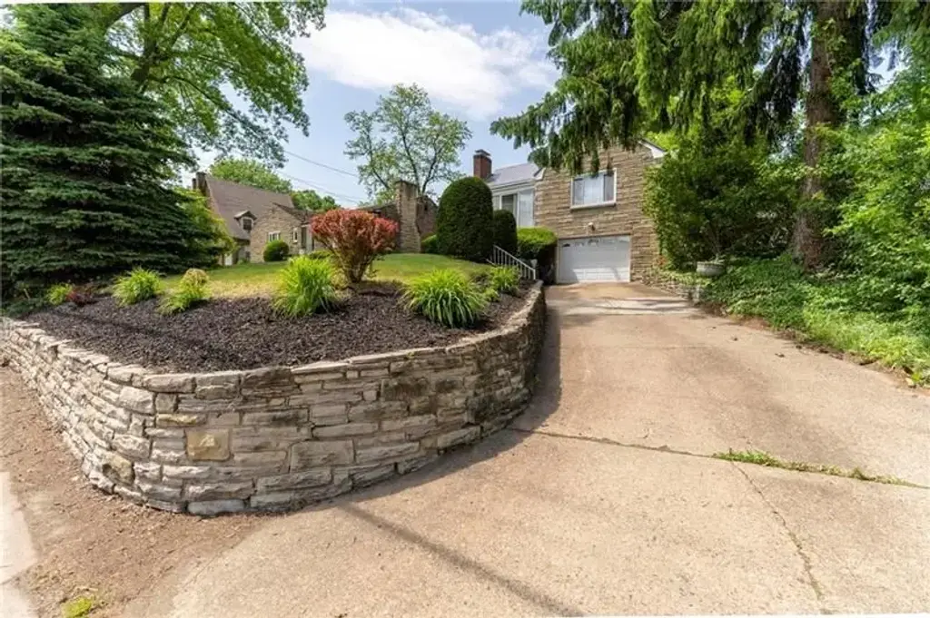 424 Bower Hill Road , Mt Lebanon