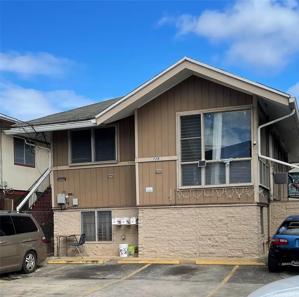 739 Gulick Avenue # B, Honolulu