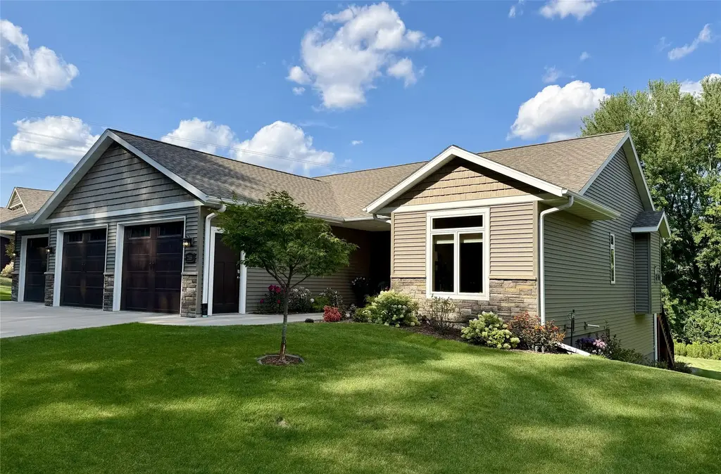 2355 Mckinley Road, Eau Claire