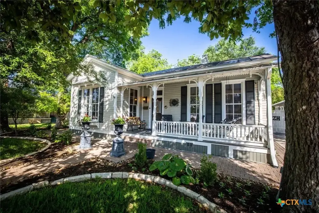 168 E Zink Street, New Braunfels