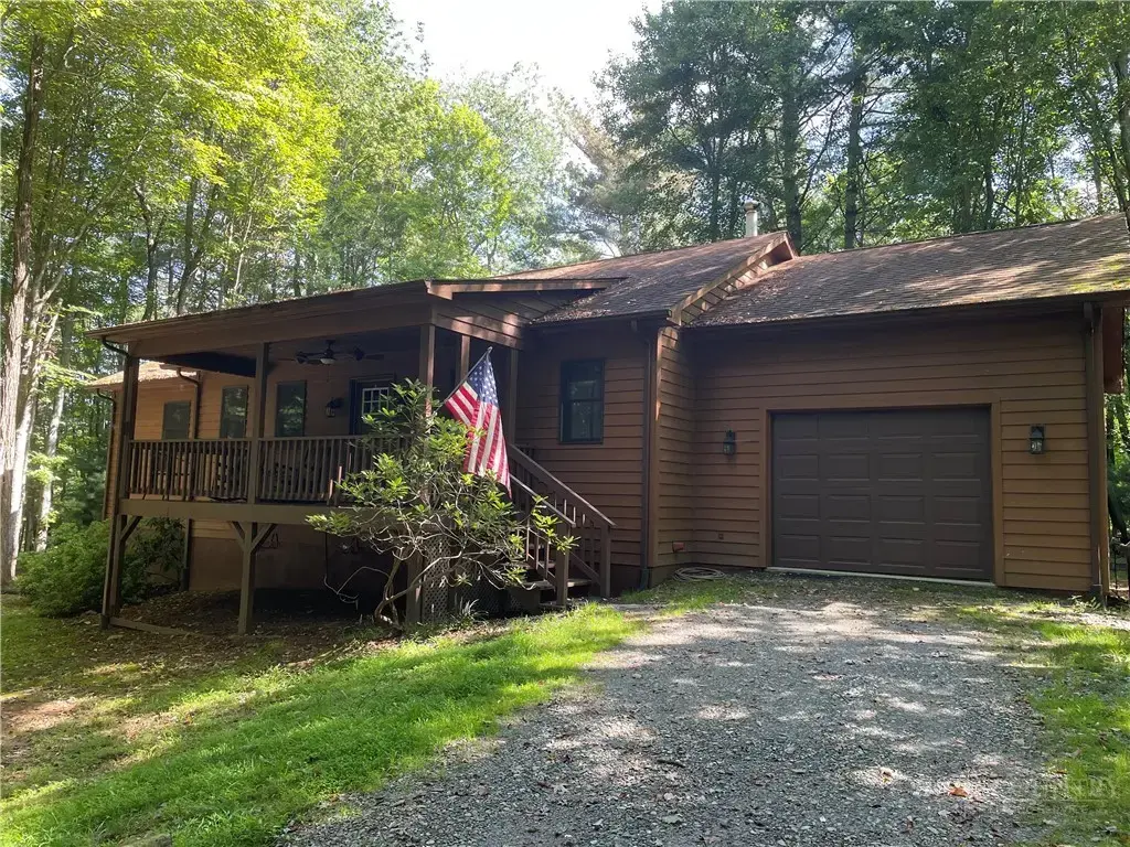 674 Rivers Edge Road, Sparta