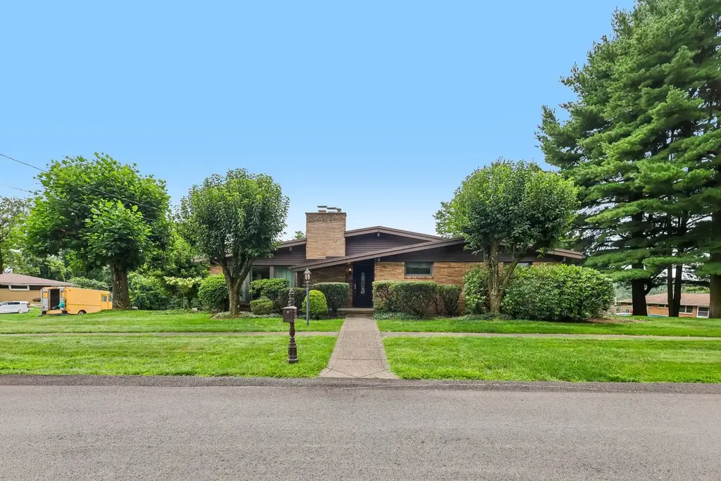 7540 Lynda Drive, North Huntingdon