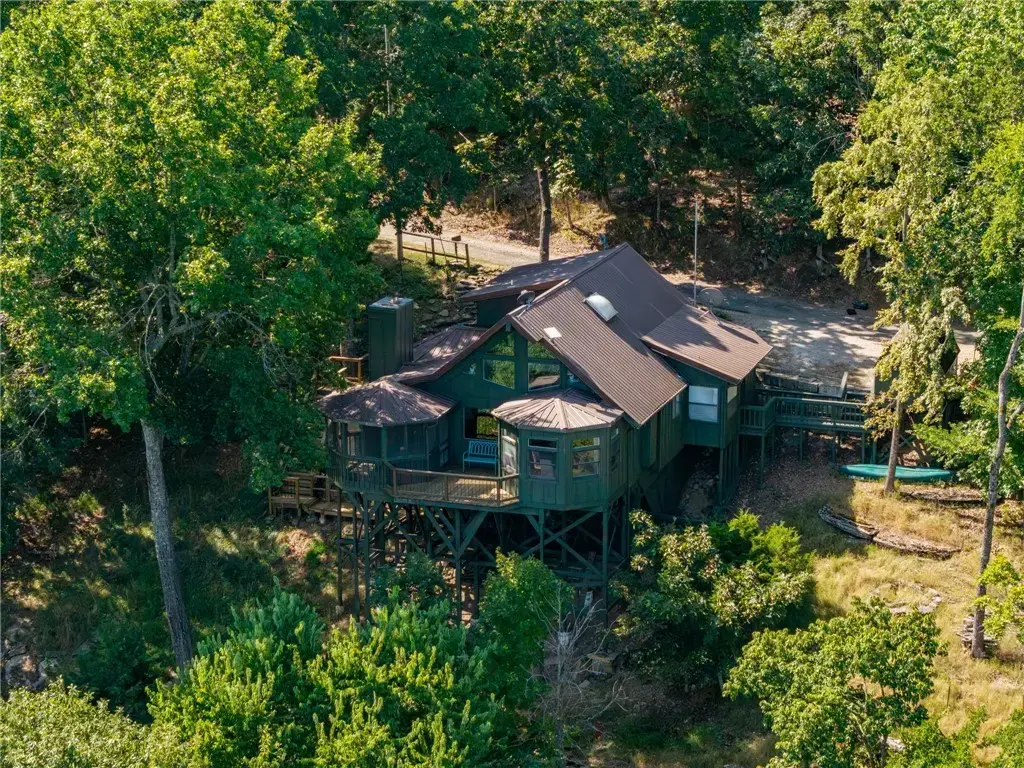 172 N Bluff Road, Eureka Springs