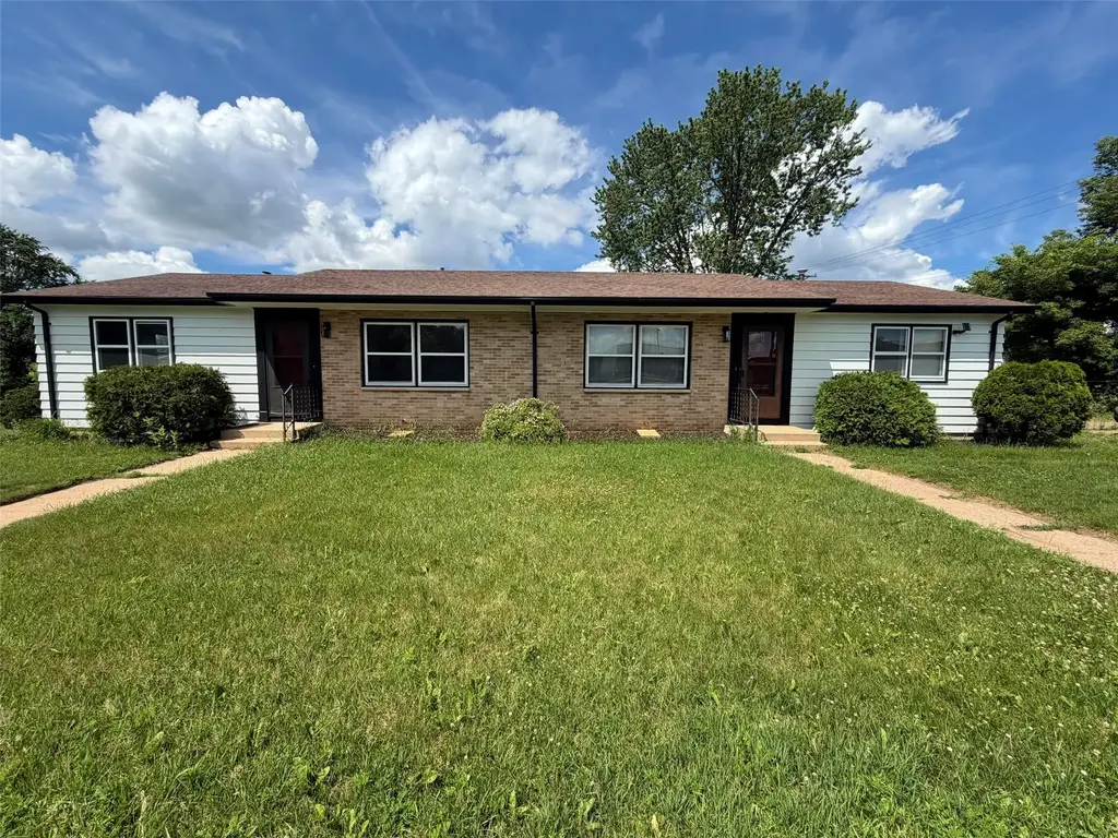 650-652 W Macarthur Avenue 1 & 2, Eau Claire