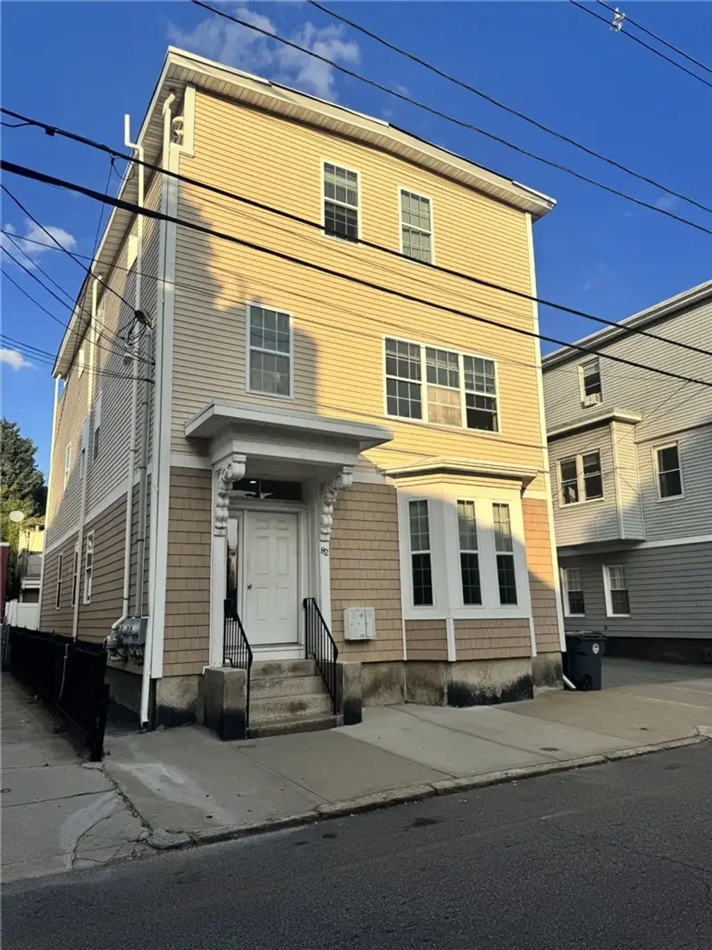 82 Sutton St, Providence