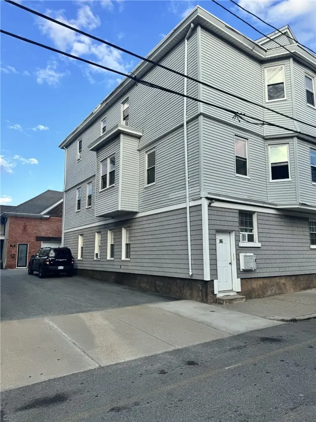 86 Sutton St, Providence