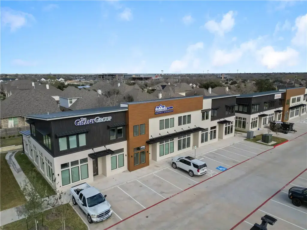 2800 Barron Road 202, College Station