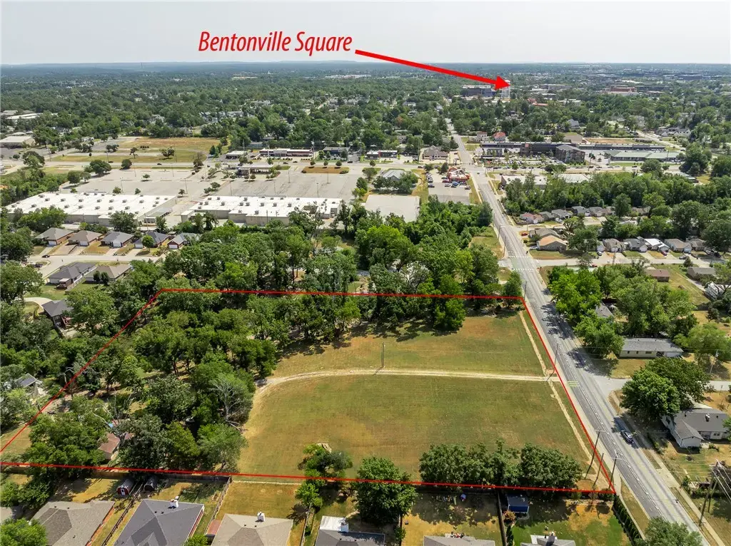 1208 Nw 3rd Street, Bentonville