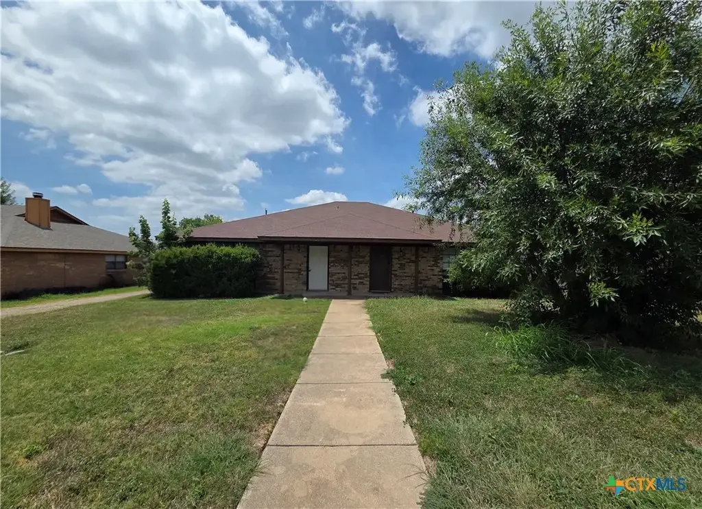 2409 Patrick Henry Street, Temple