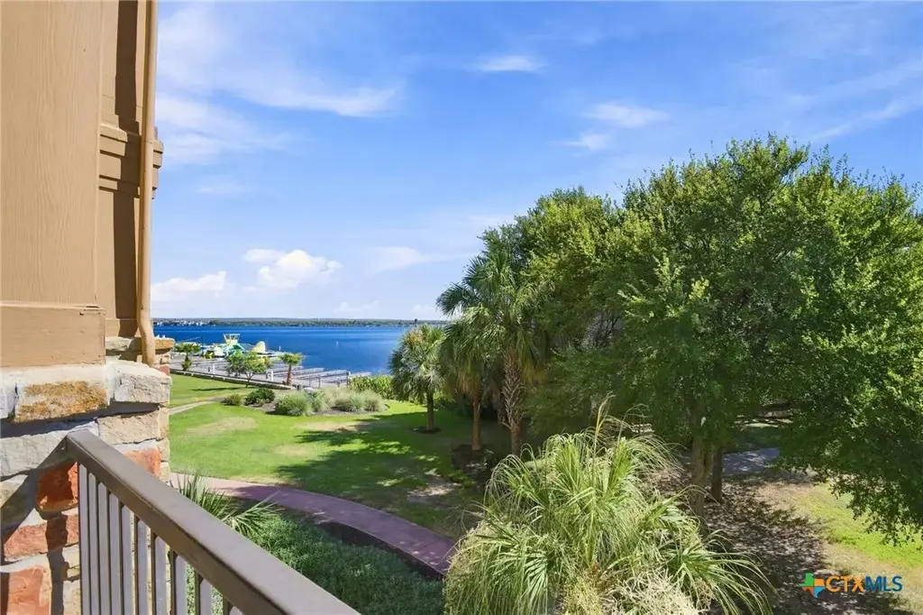 96 Island Drive 12, Horseshoe Bay
