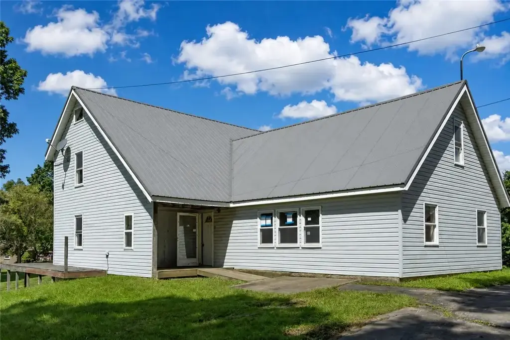 890 Campbell Run Road , Manor