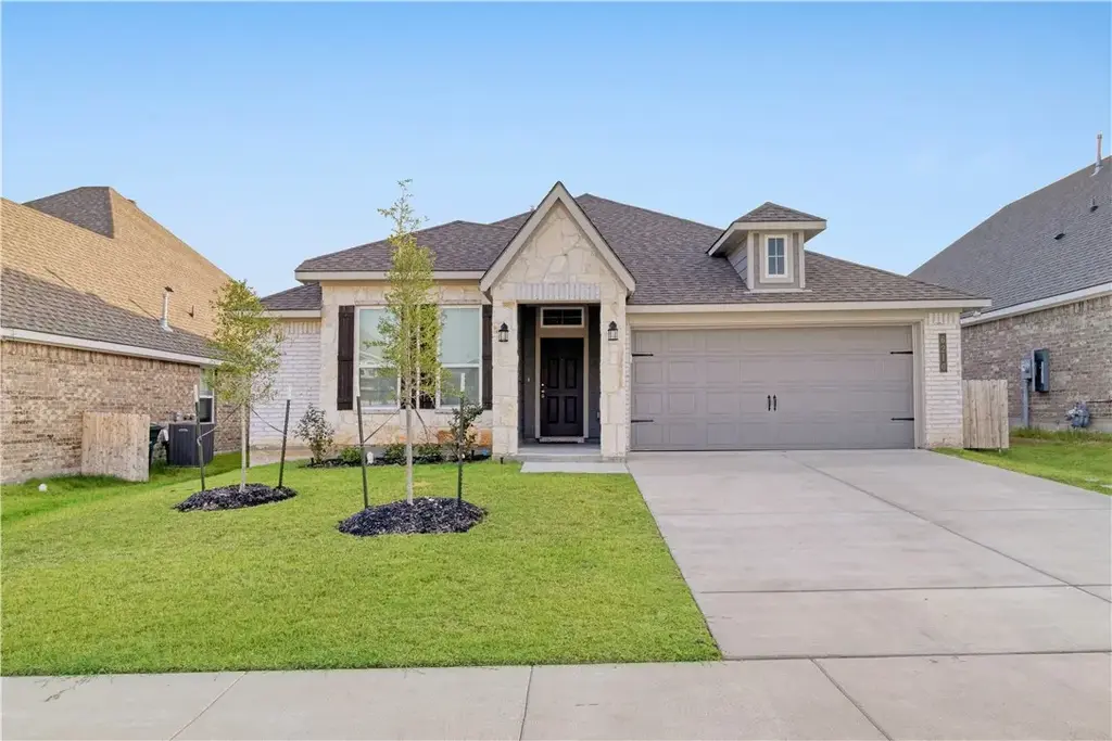 6210 Pocono Drive, College Station