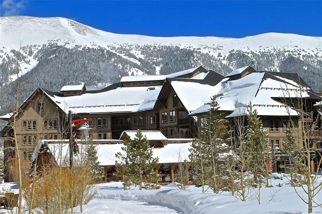172 Copper Circle 406, Copper Mountain