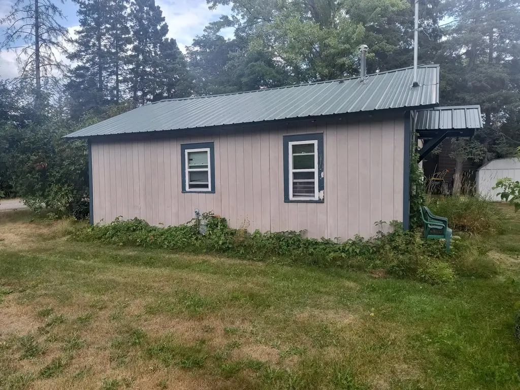 5183 Pioneer St, Rhinelander