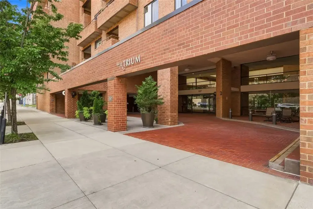 307 Dithridge Street 505, Oakland