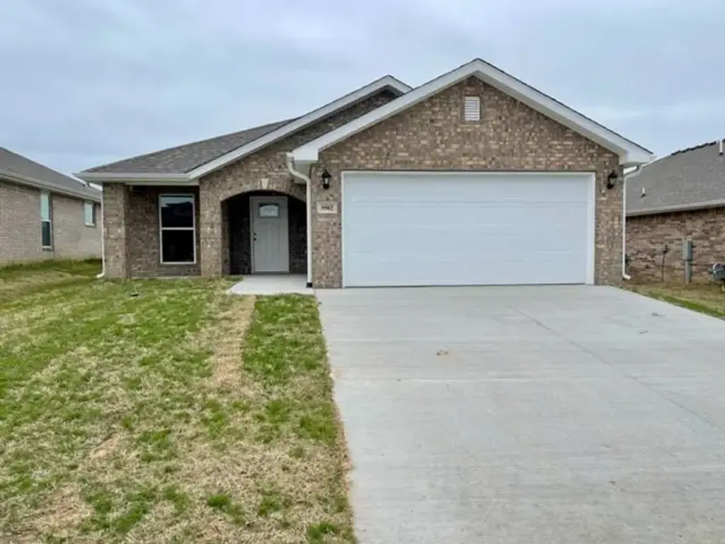 5902 Nw Ettie May Street, Bentonville