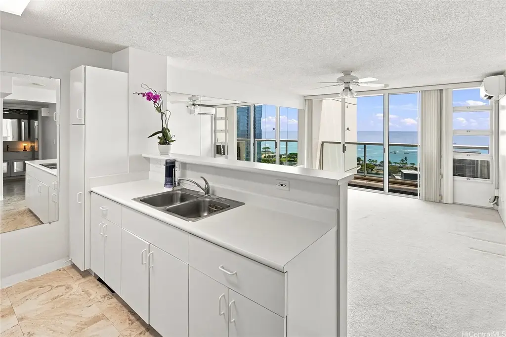 (unit #2508) 1133 Waimanu Street, Honolulu