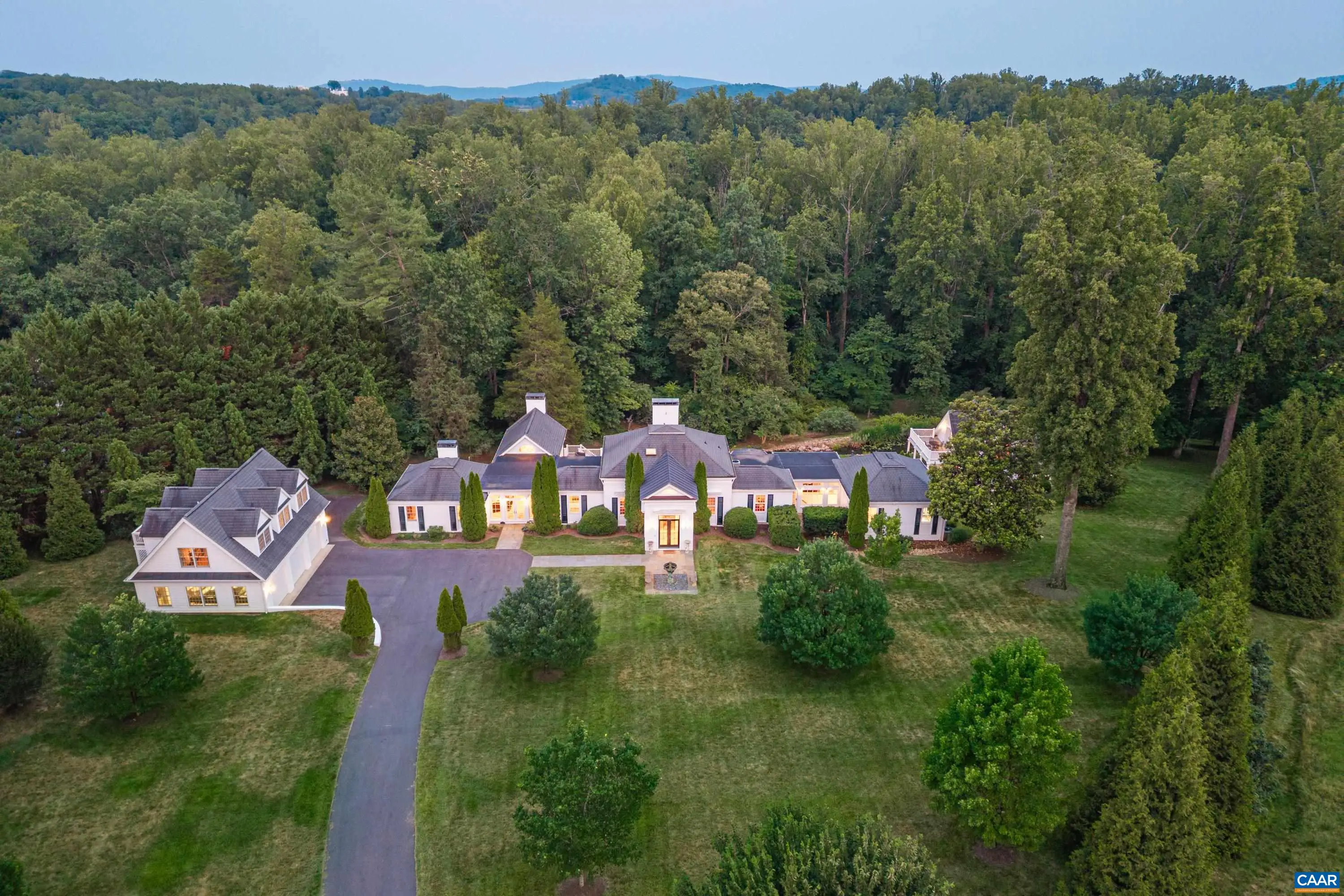 320 Farmington Dr, Charlottesville
