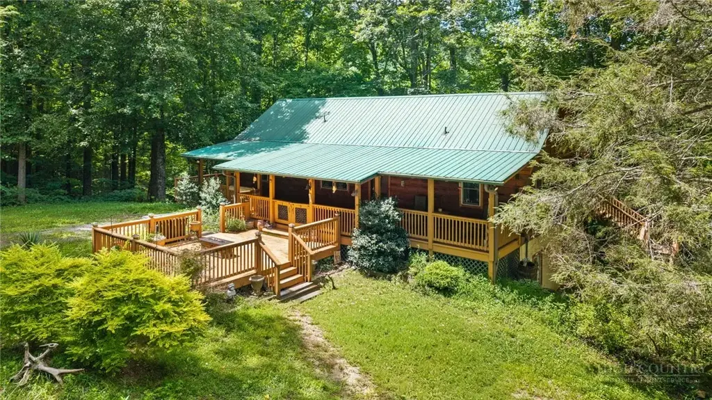 2417 Russ Norris Road, Elk Park