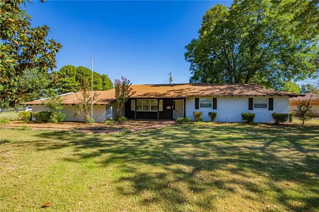 1101 Cheyenne Trail, Springdale