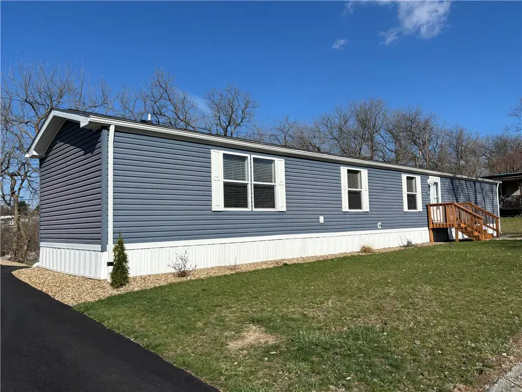 146 Cardinal Drive , Hempfield