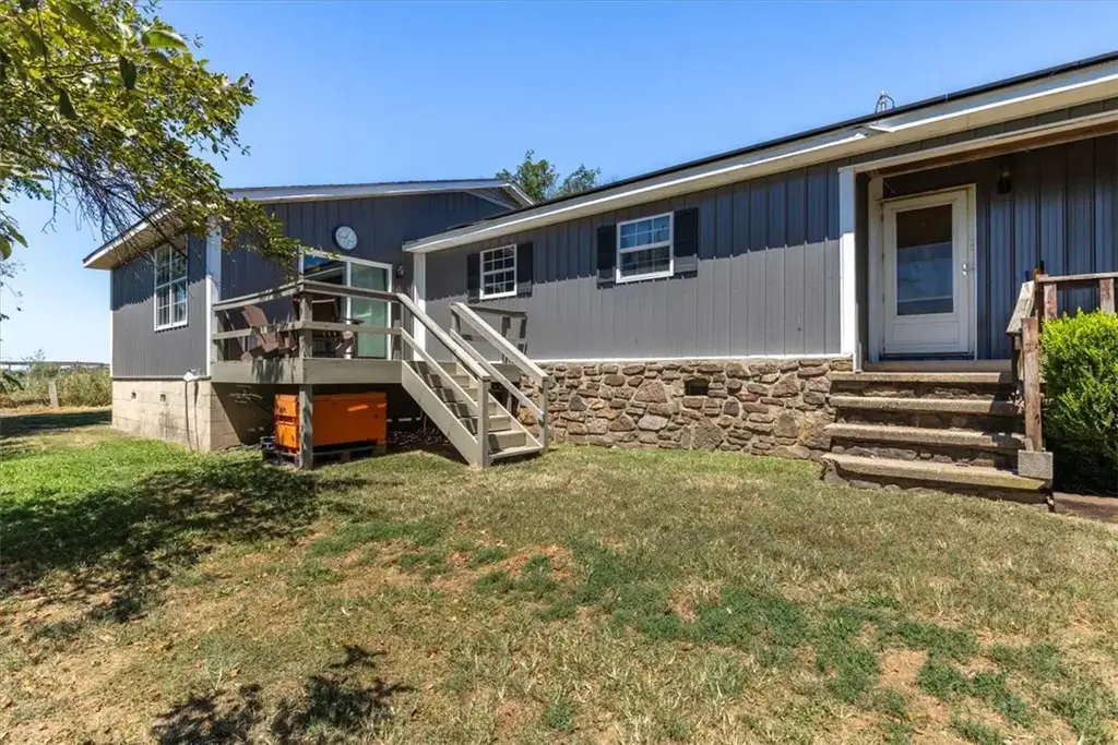 571 Cardin Road, Rocky Comfort