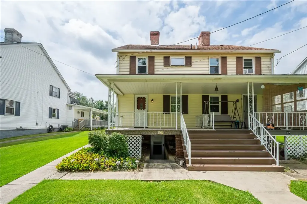 35 Washington Street , Cokeburg