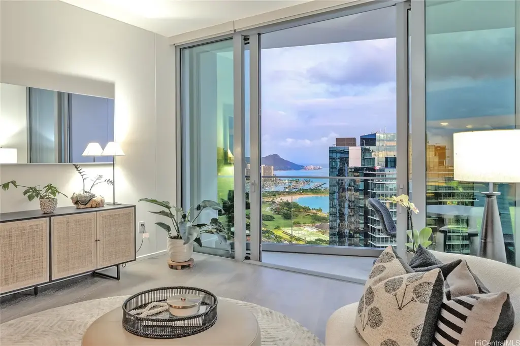 1000 Auahi Street # Ph 4002, Honolulu