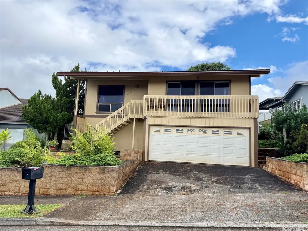 98-1846 Nahele Street, Aiea