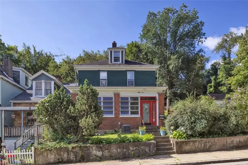 2802 Salisbury Street, South Side