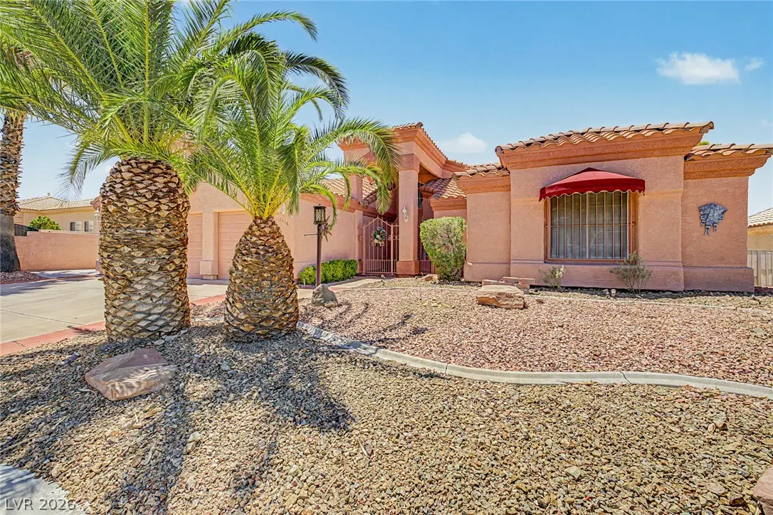 Photo of Listing #2810573