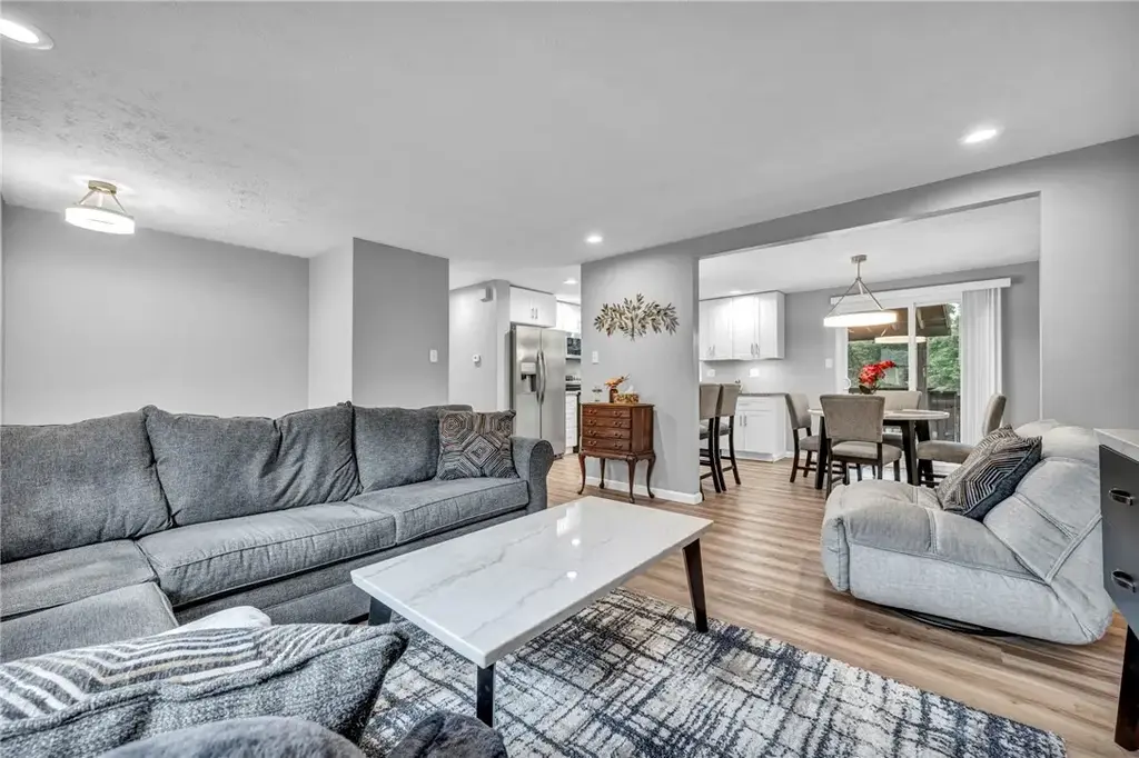 3034 Amy Drive , South Park