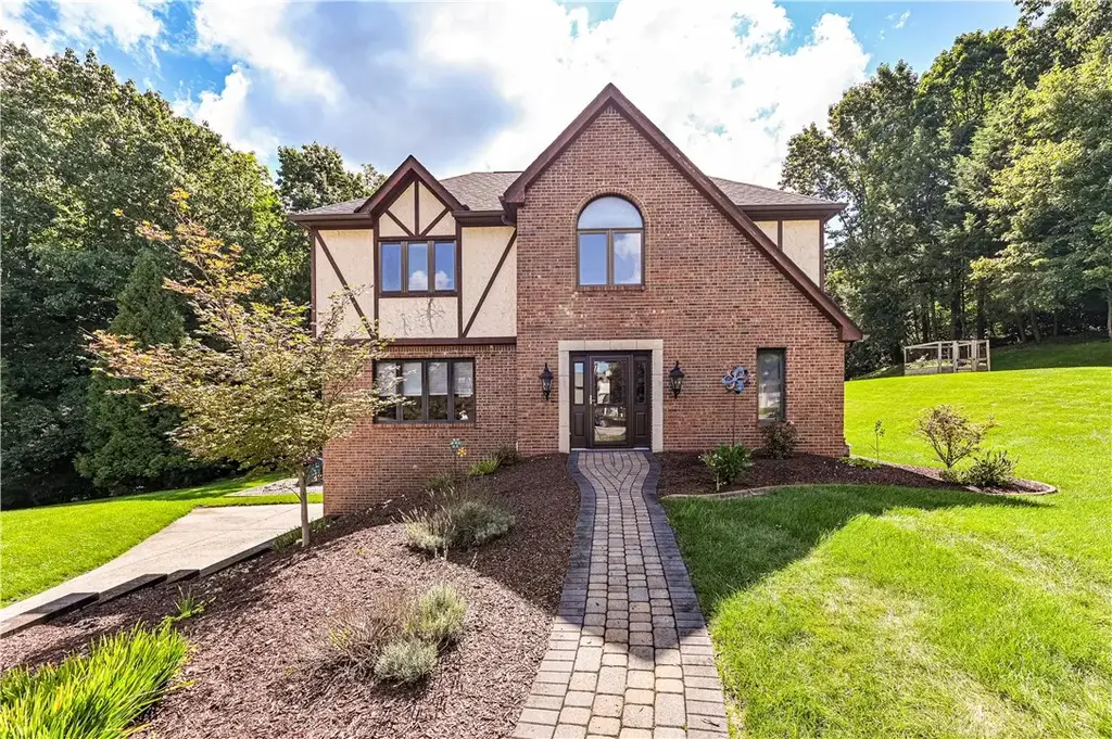 128 Pauline Drive , Monroeville