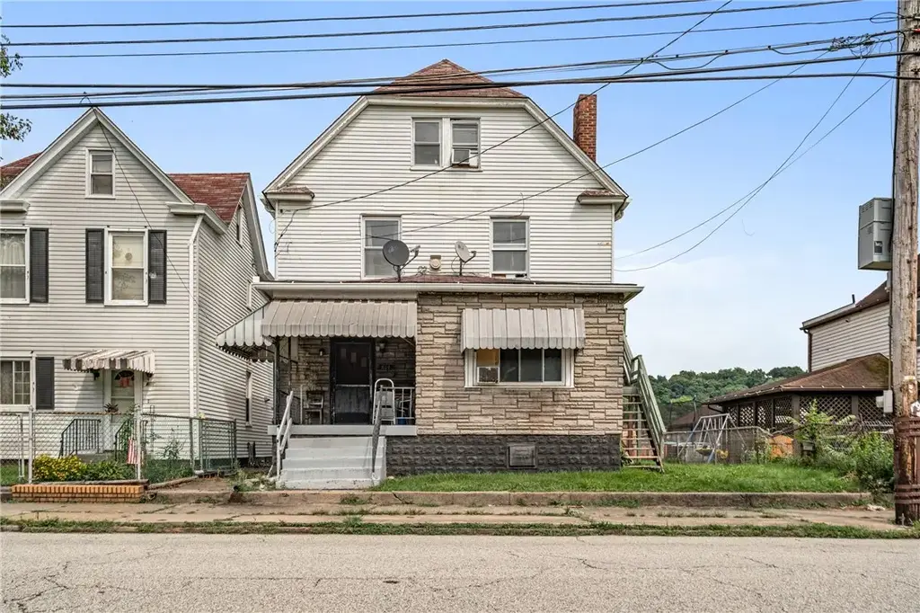 614 Constitution Boulevard , New Kensington