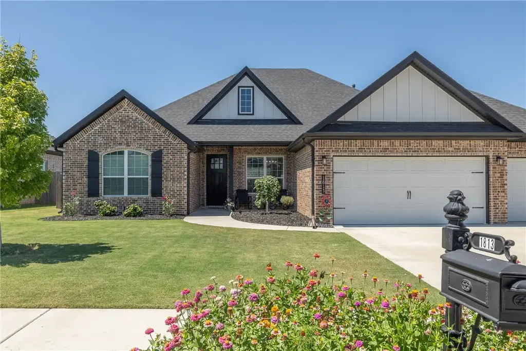1813 Bergman Road, Pea Ridge
