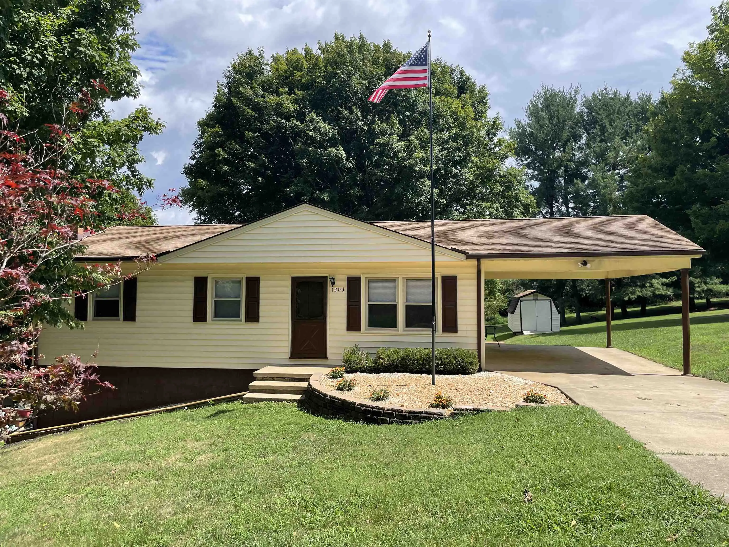 1203 Montgomery Ave, Staunton