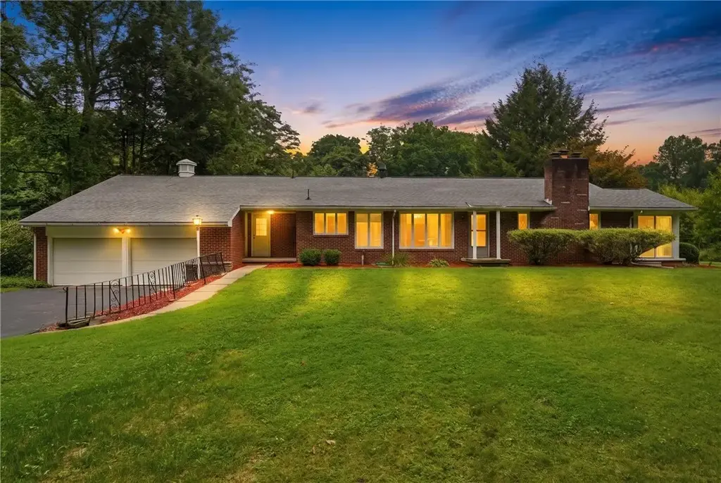 178 Donation Road , Hempfield