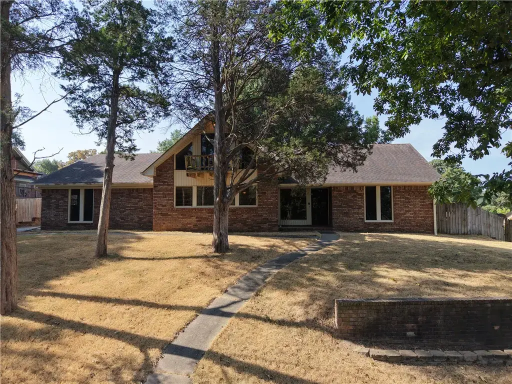 6 N 8th Circle, Van Buren