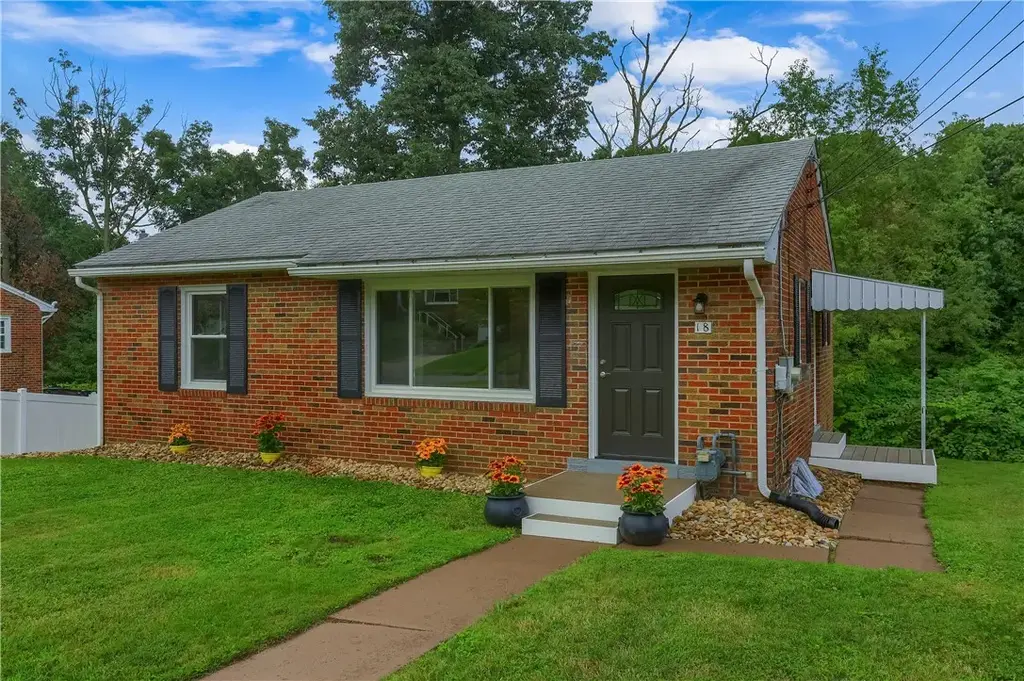 18 Longvue Circle, Economy