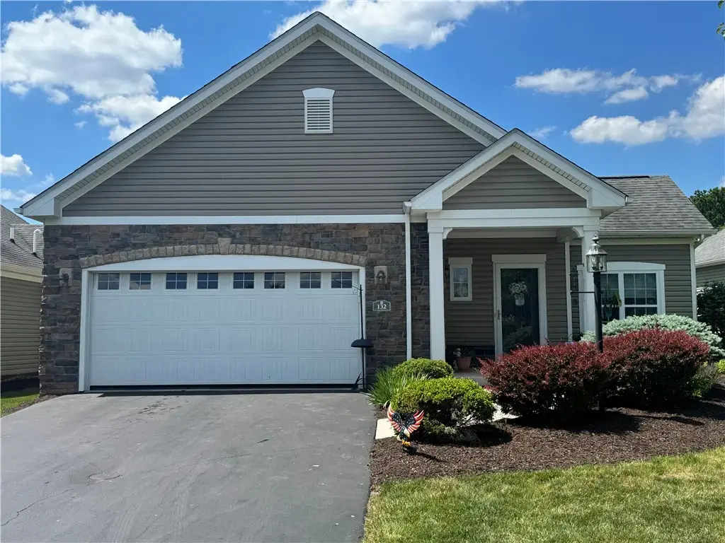 132 Cobblestone Drive , Ohio
