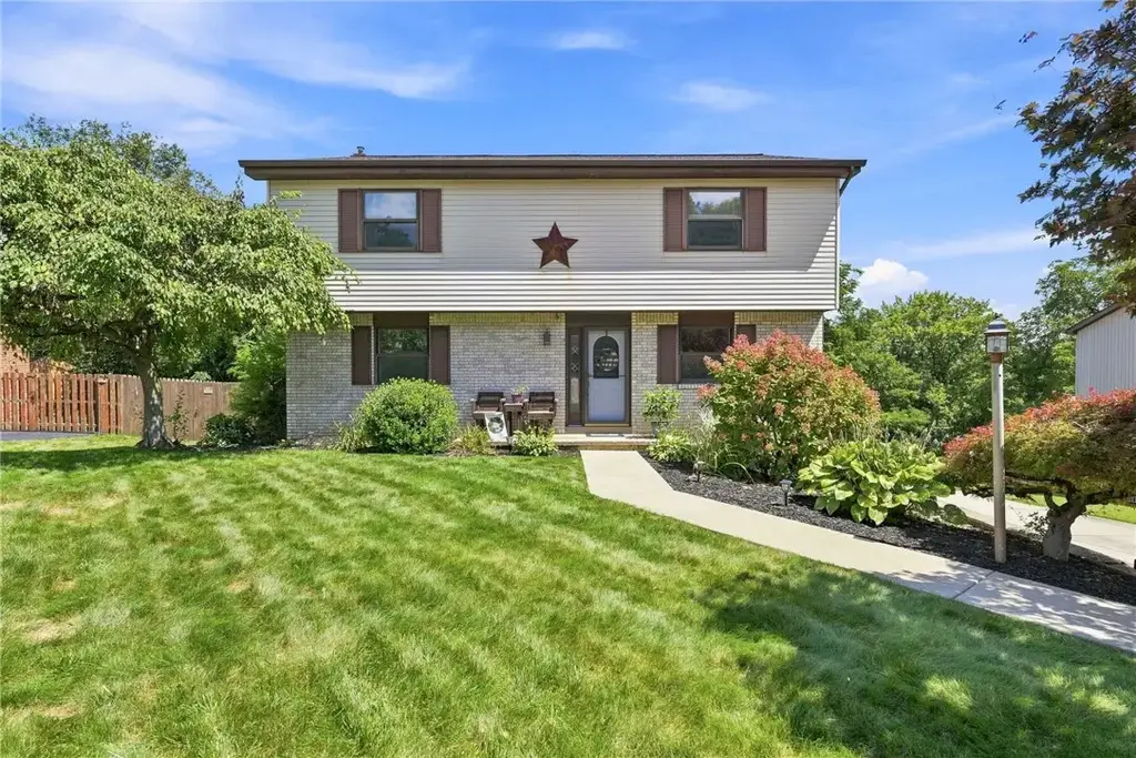 10322 Roseway Boulevard , Irwin